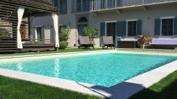 piscina privata a sfioro